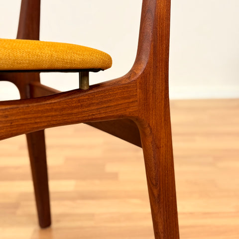 Danish set of 6 dining chairs in teak by Schiønning & Elgaard