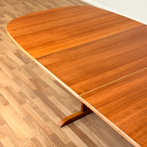Danish oval dining table in cherry by Gangsø