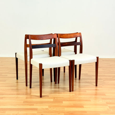 Swedish set of 4 dining chairs "Garmi" by Nilson Jonsson for Troeds