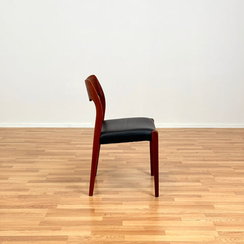 Danish set of 6 dining chairs 'model 71' by Niels O. Moller