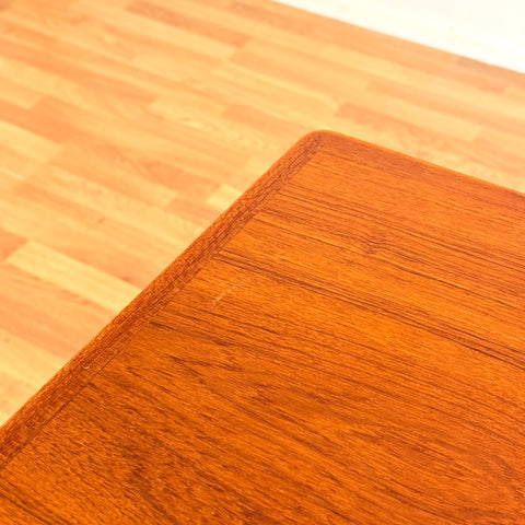 Danish rectangular dining table in teak by Johannes Andersen for Uldum møbelfabrik