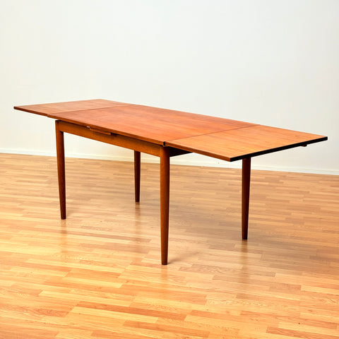 Danish rectangular dining table in teak