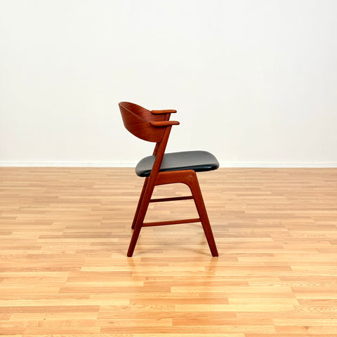 Danish set of 6 dining chairs in teak by Kai Kristiansen