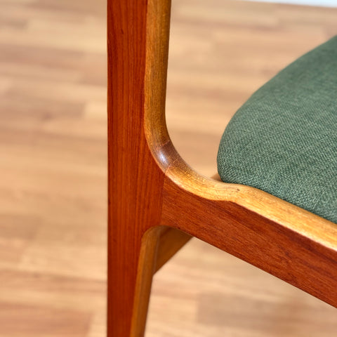 Danish set of 6 dining chairs in teak by Erik Buch