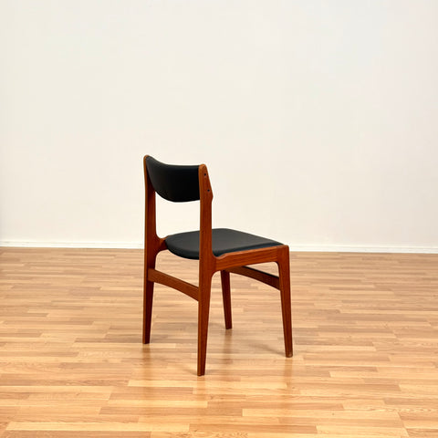 Danish set of 4 dining chairs by Erik Buch for Nova Stolefabrik
