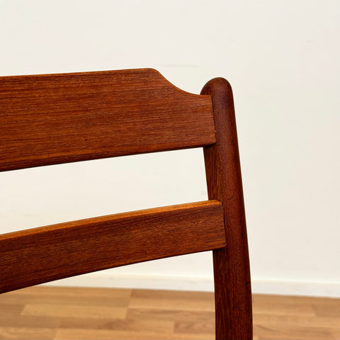 Danish set of 4 dining chairs in teak