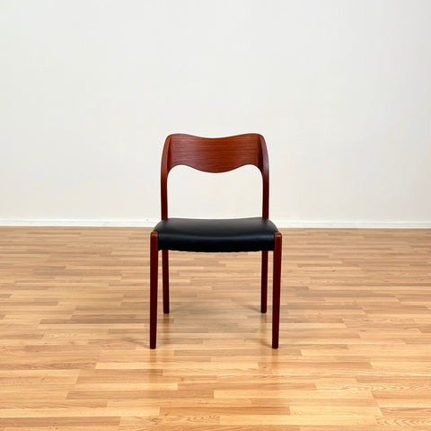 Danish set of 6 dining chairs 'model 71' by Niels O. Moller