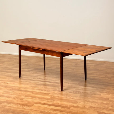 Dining table in teak, 1950s-60s, Denmark