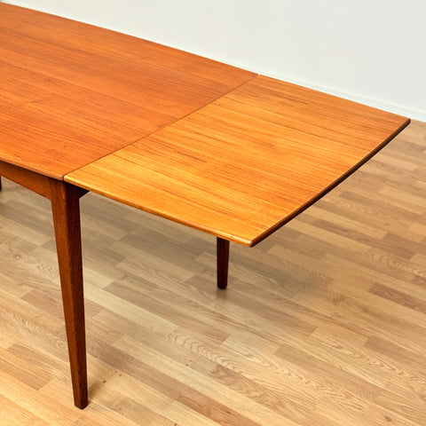 Danish rectangular dining table in teak