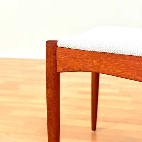 Danish set of 4 dining chairs in teak by Arne Vodder for Vamo Søderborg
