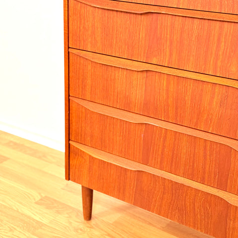 Danish chest of drawers in teak