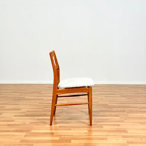 Swedish set of 4 dining chairs in oak