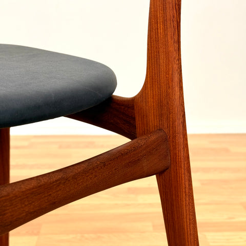 Danish set of 6 dining chairs in teak by Schiønning & Elgaard