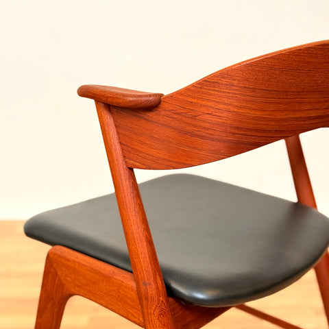 Danish set of 6 dining chairs in teak by Kai Kristiansen