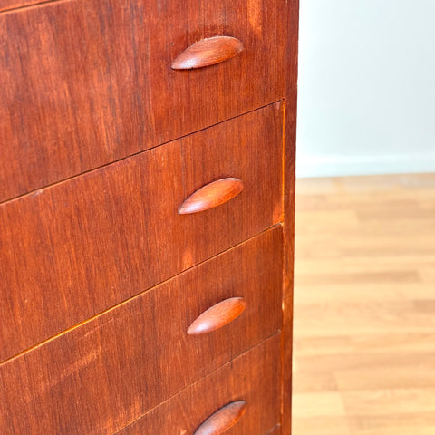 Danish chest of drawers in teak wood