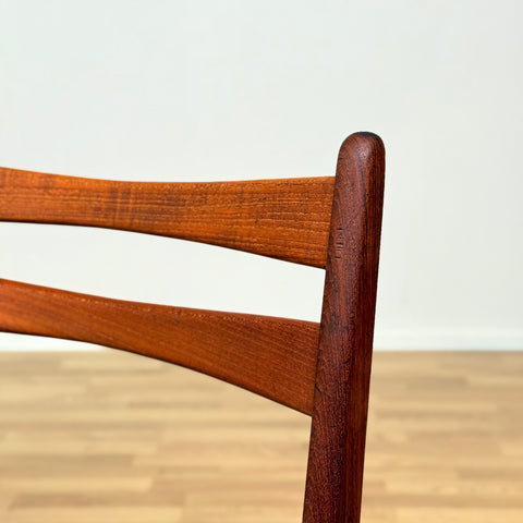 Danish set of 6 dining chairs in teak