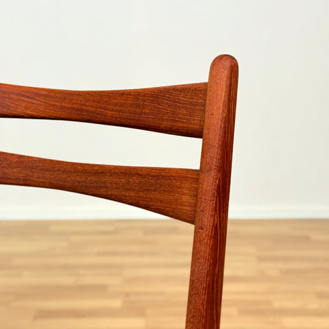Danish set of 6 dining chairs in teak