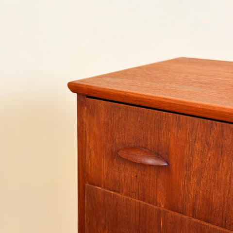 Danish chest of drawers in teak wood