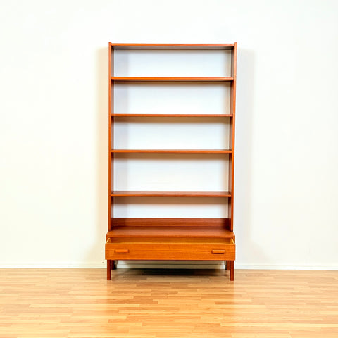 Danish bookshelf in teak