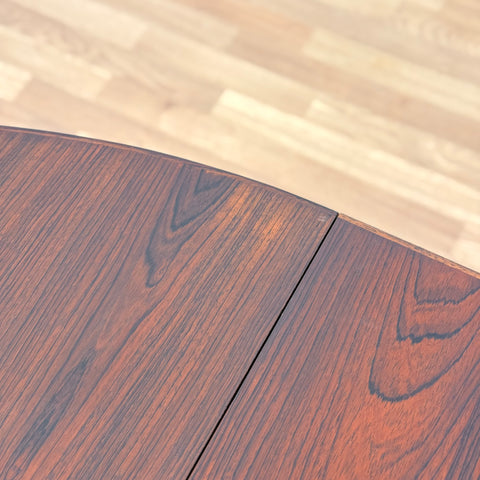 Danish round dining table in Santos rosewood with 2 ext