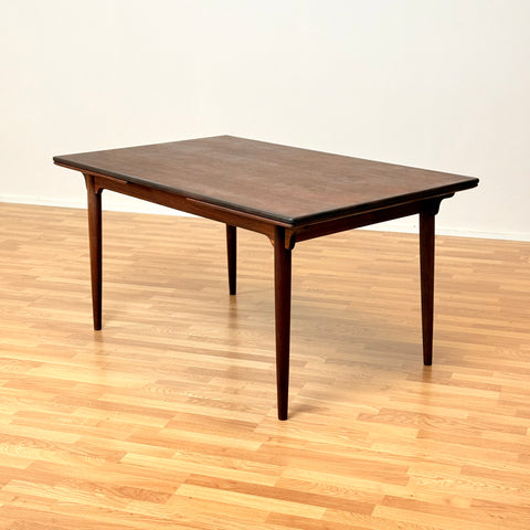 Danish rectangular dining table in Santos rosewood by Omann Jun Møbelfabrik