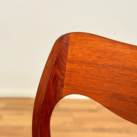 Danish set of 4 dining chairs 'model 71' by Niels O. Moller