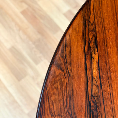 Danish round dining table in Santos rosewood by Elsteds Møbelfabrik