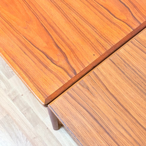 Danish dining table in teak