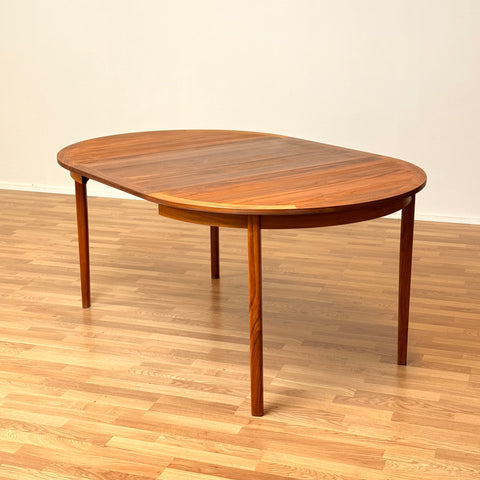Swedish round dining table in walnut by Skaraborgs Mobelindustri