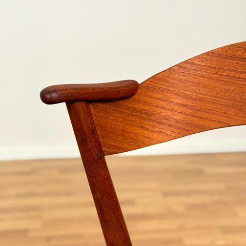 Danish dining chairs model 32 by Kai Kristiansen