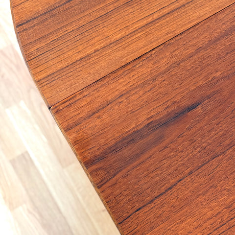 Danish dining table in teak "Arne Vodder style"
