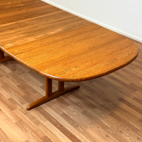 Danish oval dining table in oak by Gangsø