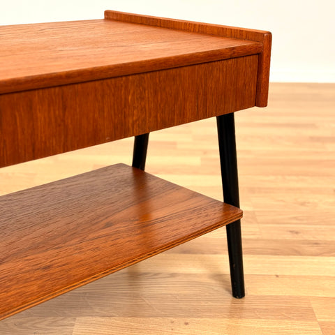 Swedish set of 2 bedside table in teak by AB Carlström & CO möbelfabrik