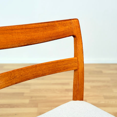 Swedish set of 4 dining chairs "Garmi" by Nilson Jonsson for Troeds