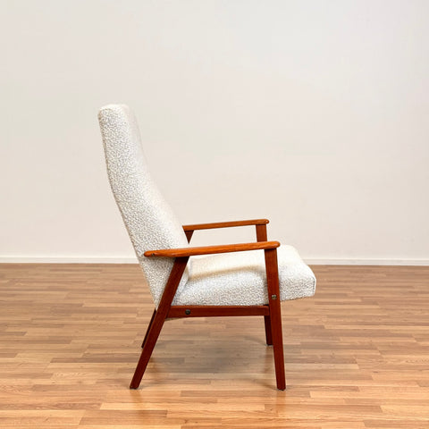 Armchair in bouclé & teak, 1950s-60s - Beyo Vintage