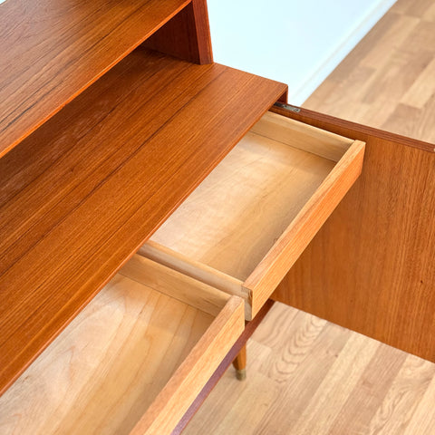 Bookshelf in teak and beech, 1960s-70s, Sweden - Beyo Vintage