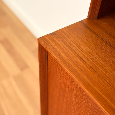 Bookshelf in teak and beech, 1960s-70s, Sweden - Beyo Vintage