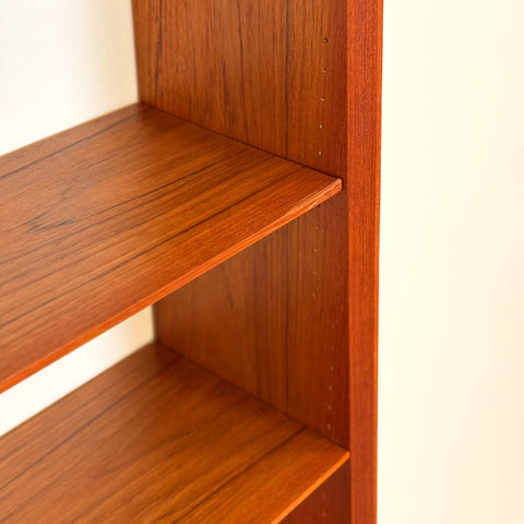 Bookshelf in teak and beech, 1960s-70s, Sweden - Beyo Vintage