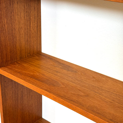 Bookshelf in teak with small drawers, 1950s-60s, Denmark - Beyo Vintage