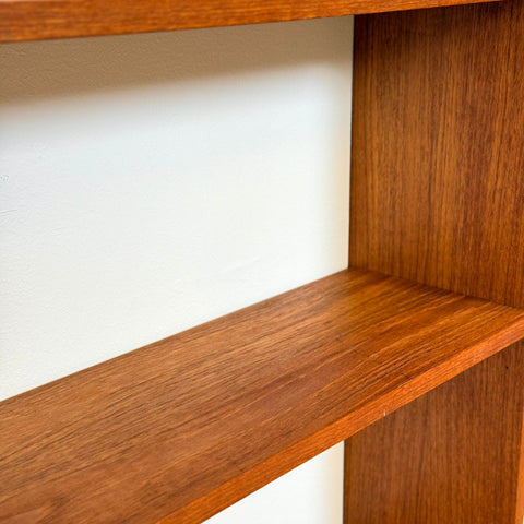 Bookshelf in teak with small drawers, 1950s-60s, Denmark - Beyo Vintage