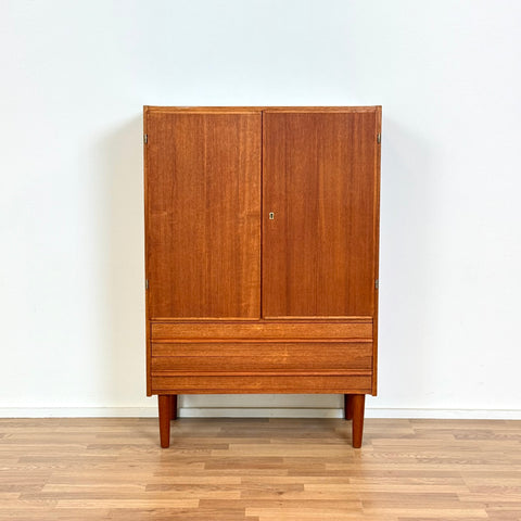 Cabinet in teak, 1950s-60s, Denmark - Beyo Vintage