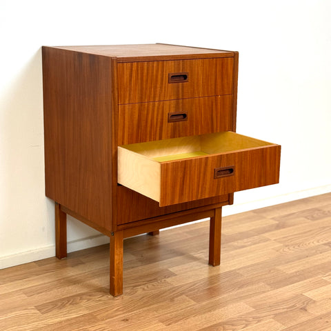 missing bookshelf part! retake pictures! PRICE Chest of 4 drawers, 1950s-60s, Sweden - Beyo Vintage