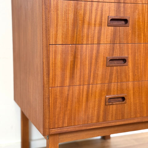 missing bookshelf part! retake pictures! PRICE Chest of 4 drawers, 1950s-60s, Sweden - Beyo Vintage