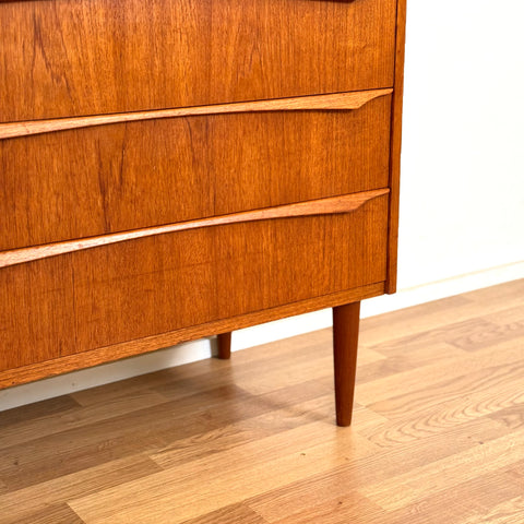 Chest of 5 drawers in teak, 1950s-60s, Denmark - Beyo Vintage