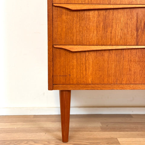 Chest of 5 drawers in teak, 1950s-60s, Denmark - Beyo Vintage