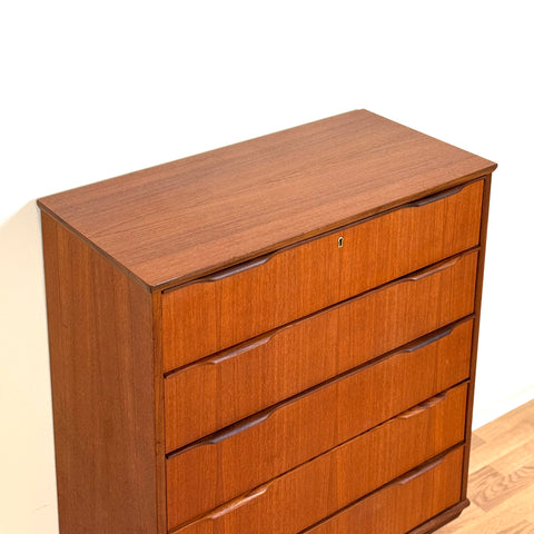 Chest of 5 drawers in teak, 1950s-60s, Denmark - Beyo Vintage