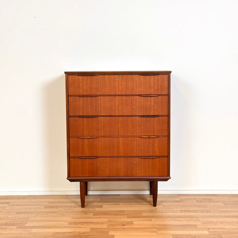 Chest of 5 drawers in teak, 1950s-60s, Denmark - Beyo Vintage