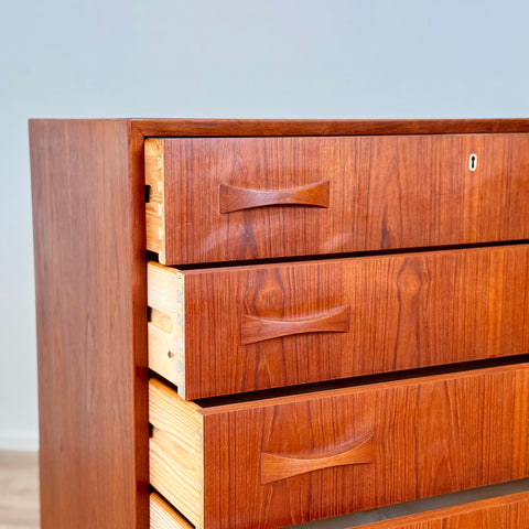 Chest of drawers, 1950s-60s, Denmark - Beyo Vintage