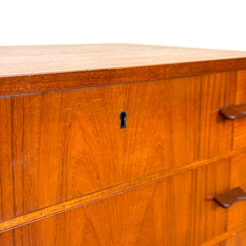 Chest of 6 drawers in teak, 1950s-60s, Denmark - Beyo Vintage