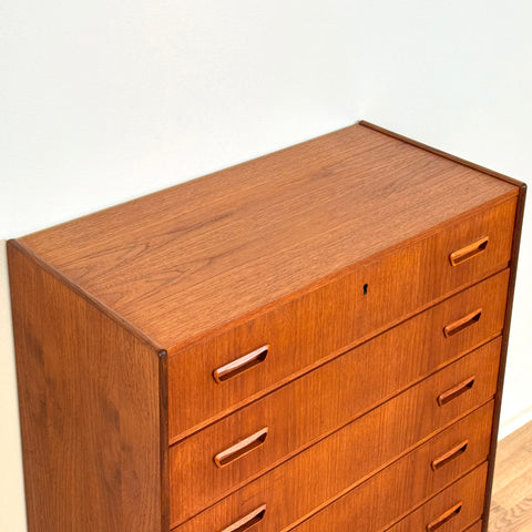 Chest of 6 drawers in teak, 1950s-60s, Denmark - Beyo Vintage